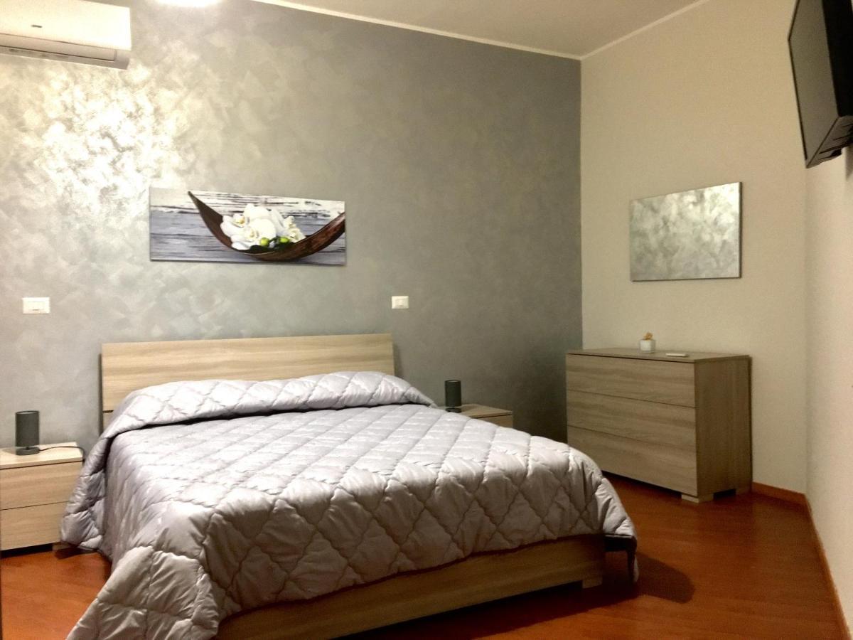 סירקוזה Alpheus Apartment מראה חיצוני תמונה