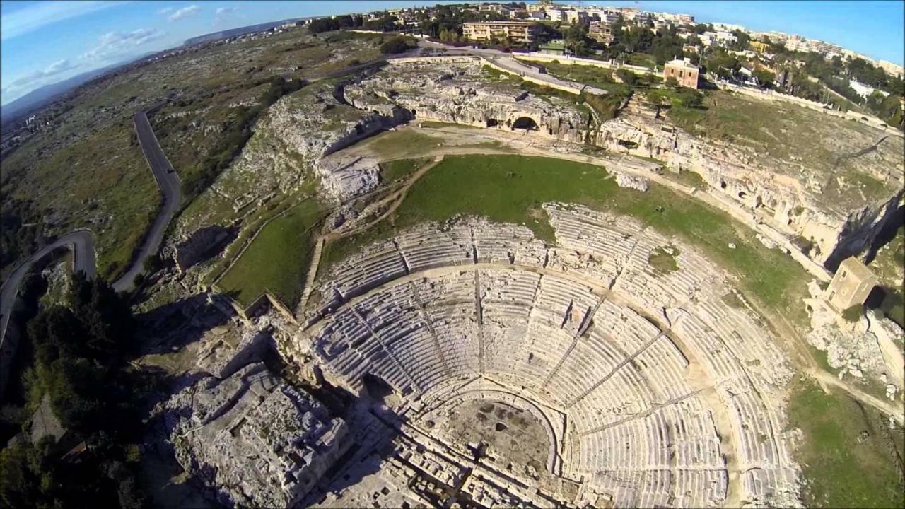 סירקוזה Alpheus Apartment מראה חיצוני תמונה